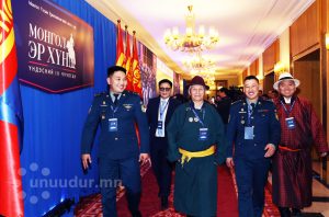 “Эр хүн бүр эрүүл биетэй саруул ухаантай эв эеэ эрхэмлэдэг байгаасай”