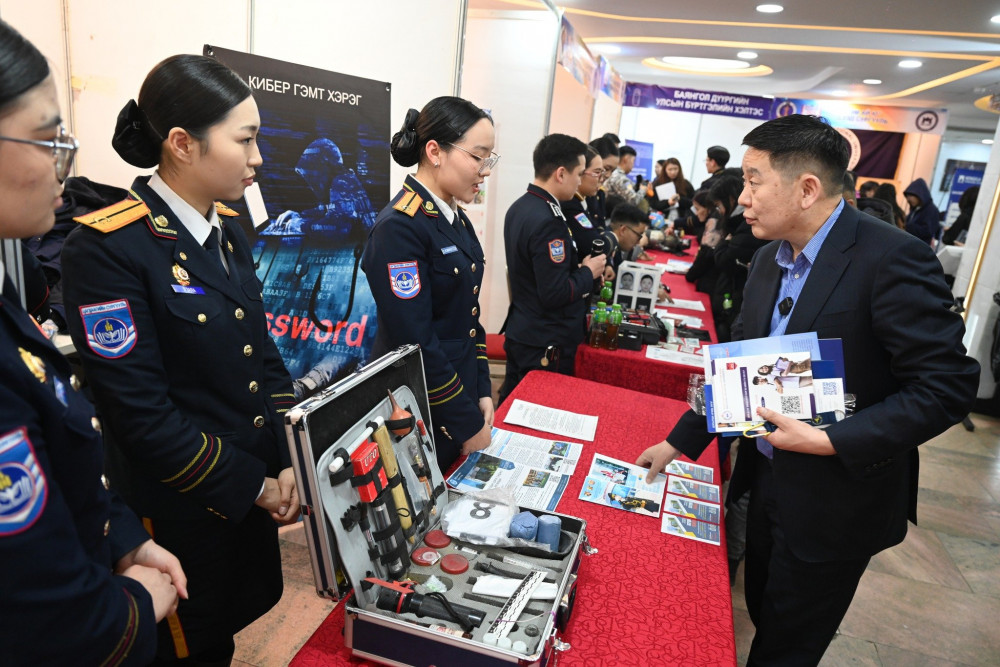 3fe433b7a7eec452fff74a5ed4ac1e27