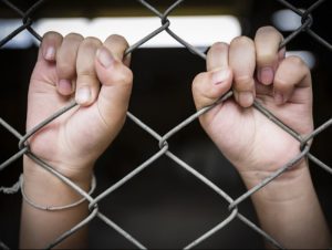 Хүүхэд холбогдсон хэргийг мэдээлэхдээ ямар зарчим баримтлах ёстойг хэлэлцжээ