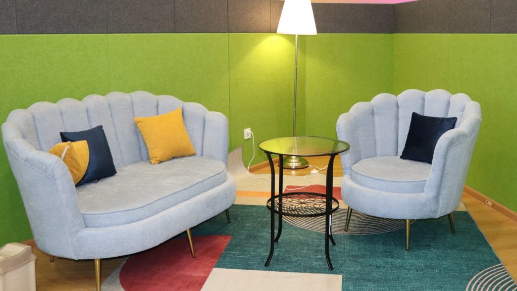 Өсвөр насныхны сэтгэл зүйг дэмжих “Гэрэлт-VI” төслийг дөрвөн сургуульд хэрэгжүүлж байна