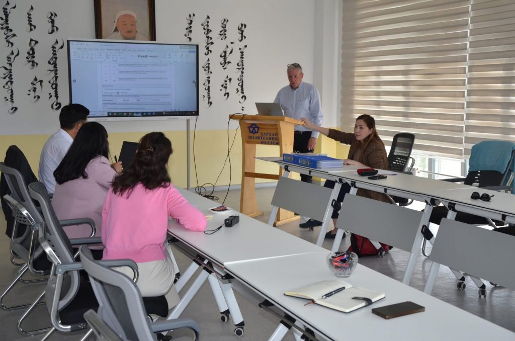 Дархан политехник коллежийн “Pearson BTEC” хөтөлбөрийн чанарыг дүгнэв
