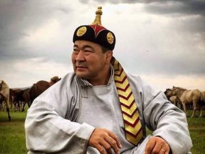 НААДАМ Дархан аварга Б.Бат-Эрдэнэ наадамд зодоглохоор бүртгүүллээ