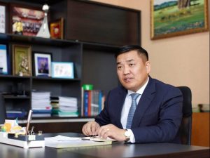 Нийслэлийн хөрөнгө оруулалтын газрын дарга Б.Мөнхбат Чингэлтэй дүүргийг удирдана (1)