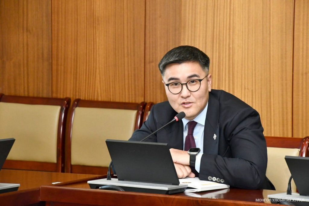 Ч.Лодойсамбуу Энэ журам чинь Үндсэн хуулийн зөрчил болохгүй юу